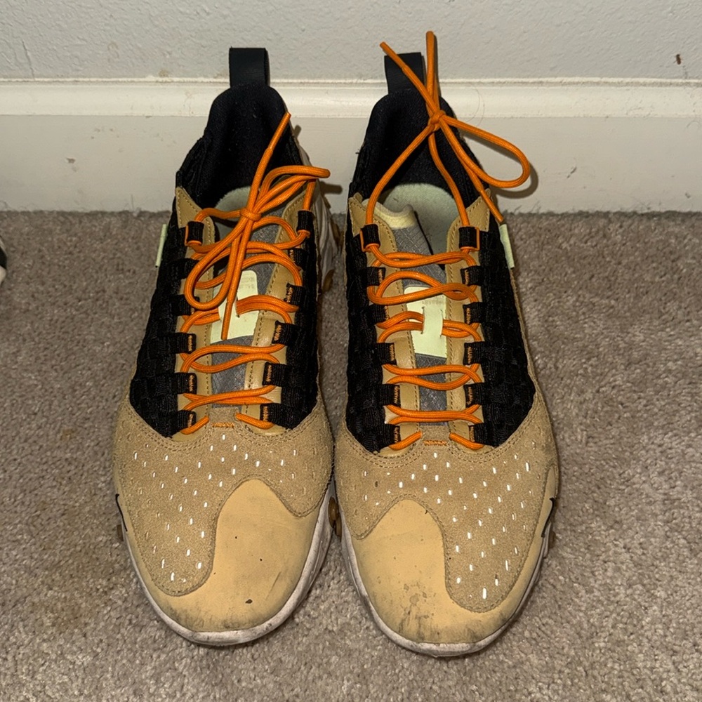 Nike React THEIOTH